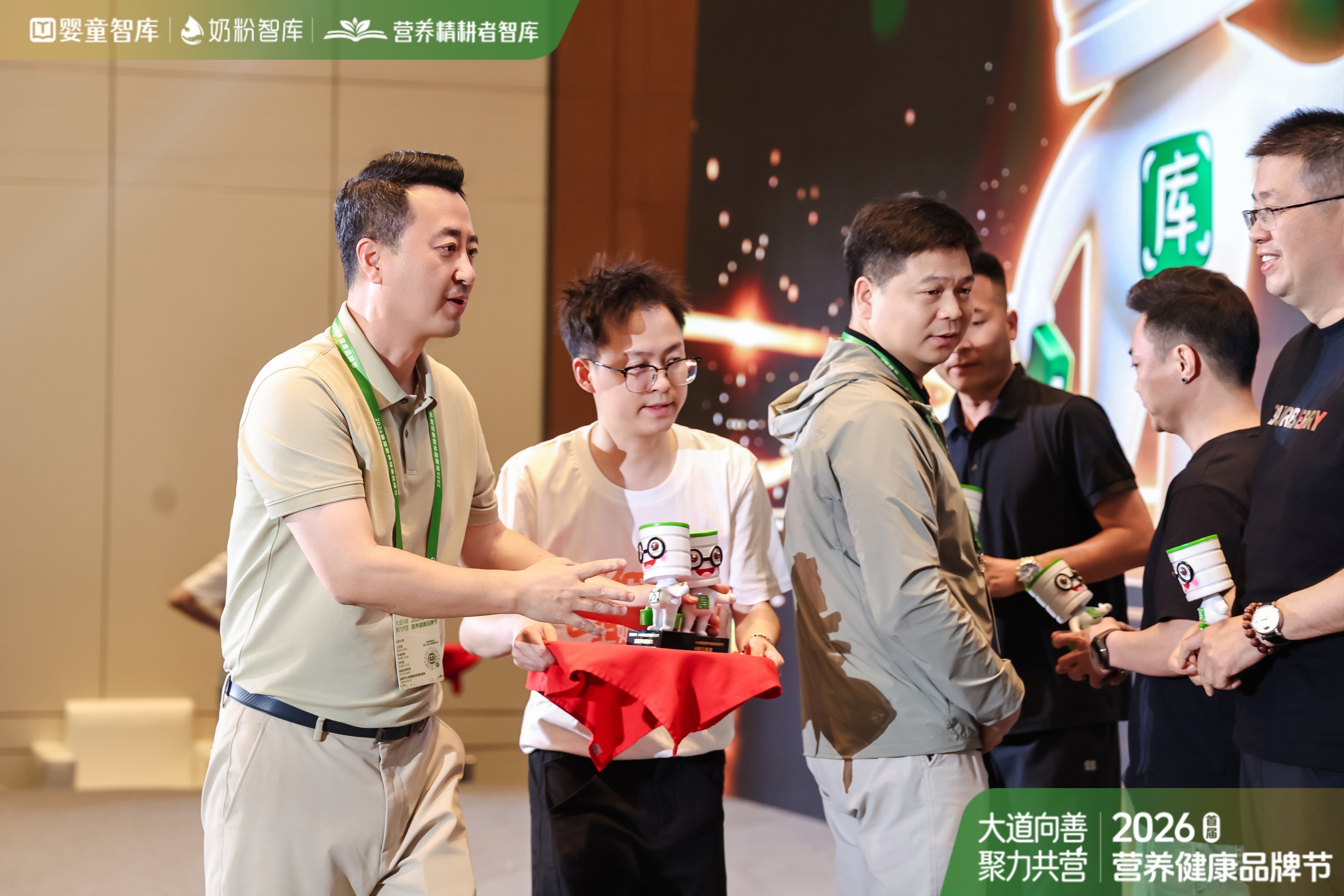 mmexport83b4fa99c4849b5ee594ed37e3eb0be4_1789537_副本.jpg